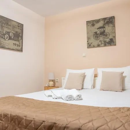 Apartament Garden Néa Péramos